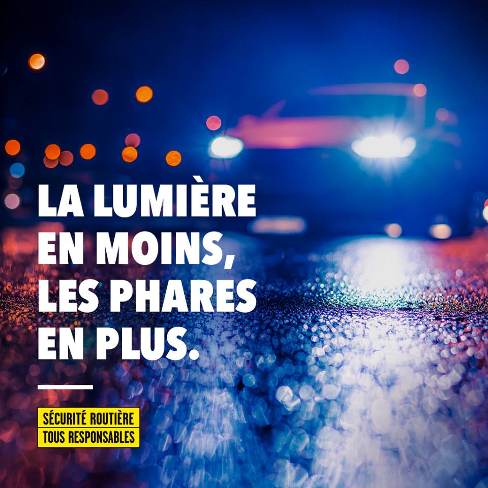 sécurité routière affiche pour la conduite en hiver sous la nuit